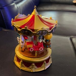 Hallmark Keepsake Toyland Traveler Carousel Ornament.